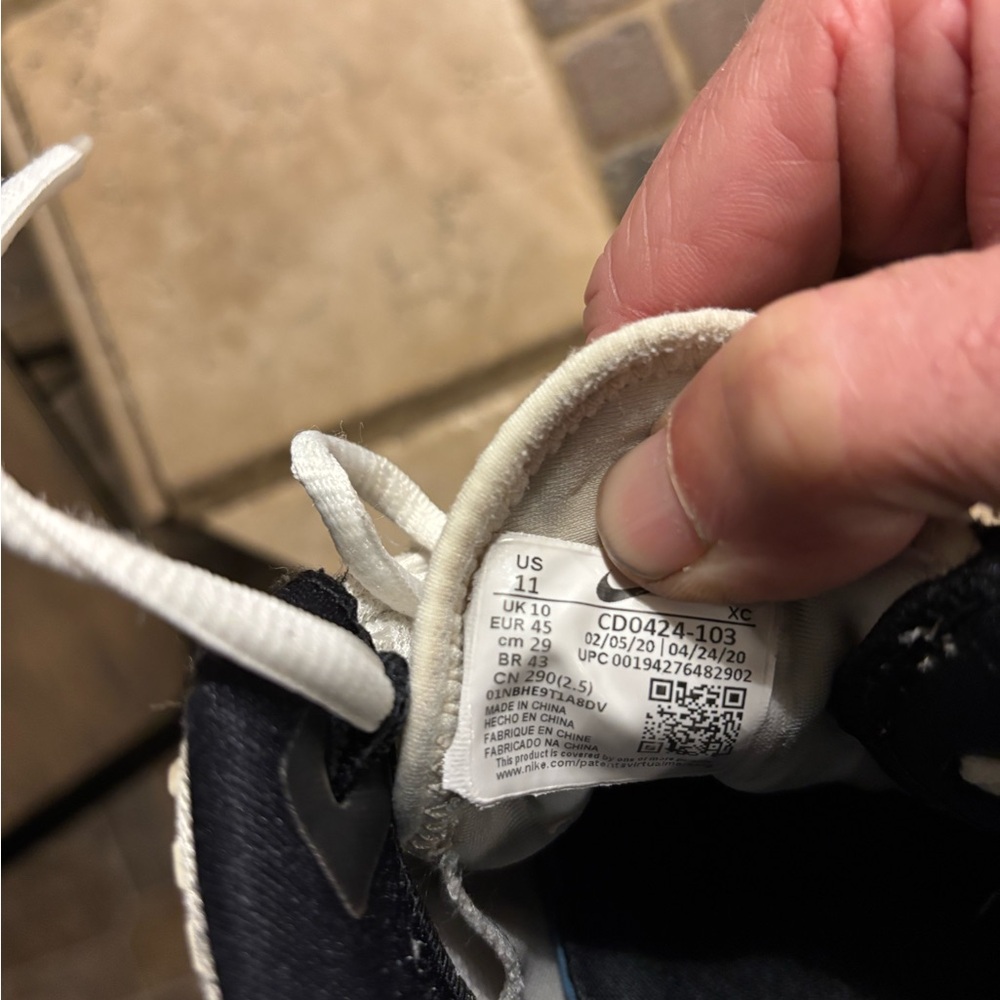 Nike White and Pink Sneakers - Picture 8 of 8